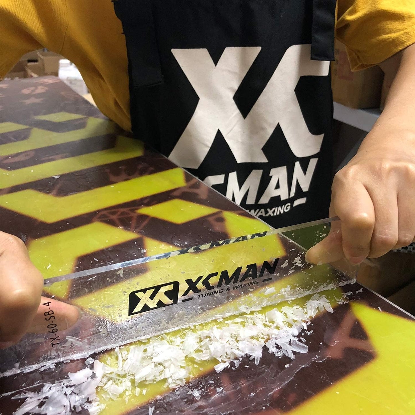 XCMAN Alpine Ski Freeride & Snowboard Base Wax Plastic Scraper 2pcs